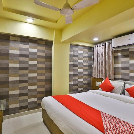 Spot On Hotel Shreeji Palace Ahmedabad Exterior photo