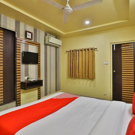 Spot On Hotel Shreeji Palace Ahmedabad Exterior photo