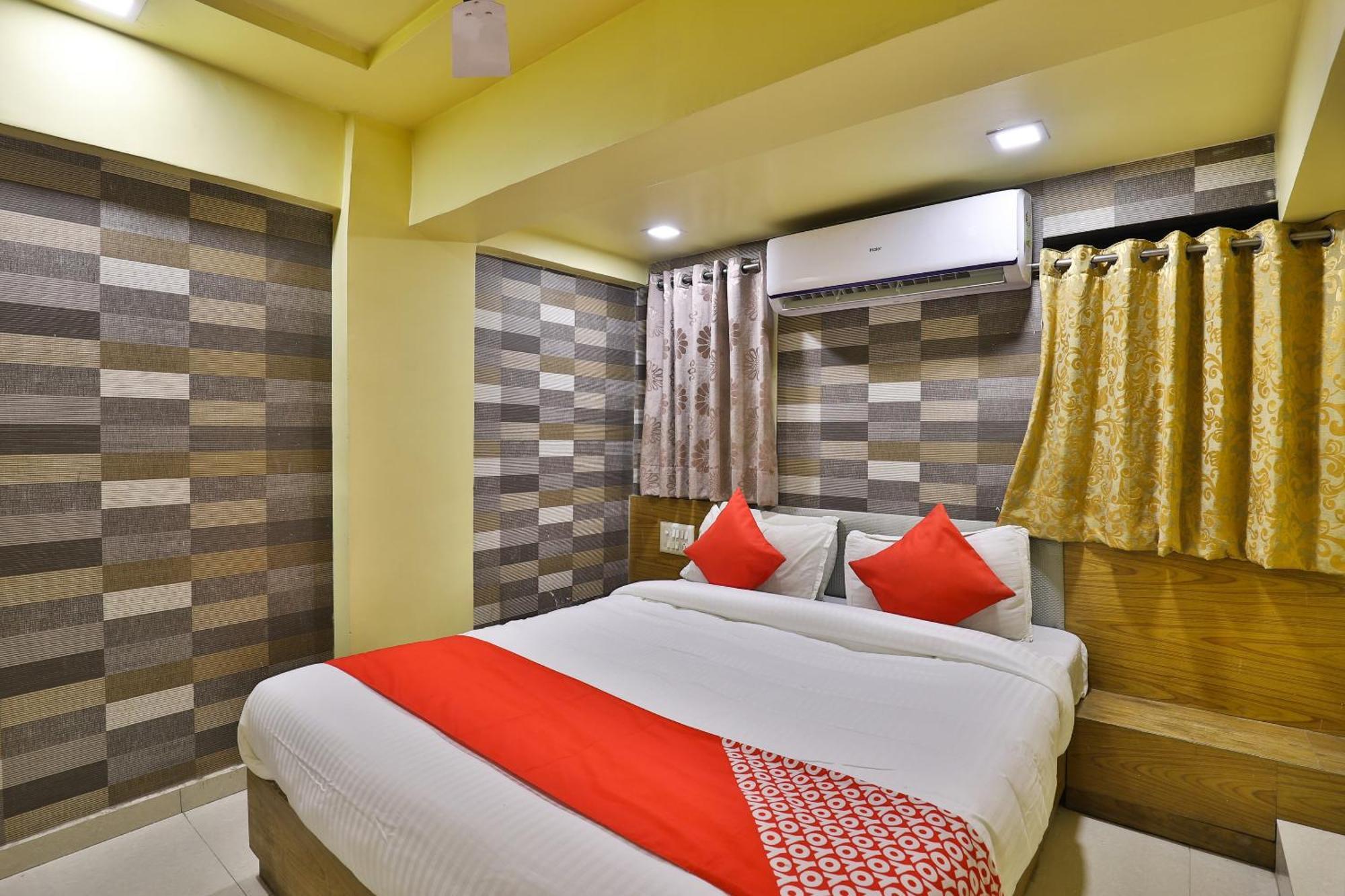 Spot On Hotel Shreeji Palace Ahmedabad Exterior photo